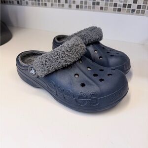 CROCS fuzzy strap Navy Slippers with Gray Fleece